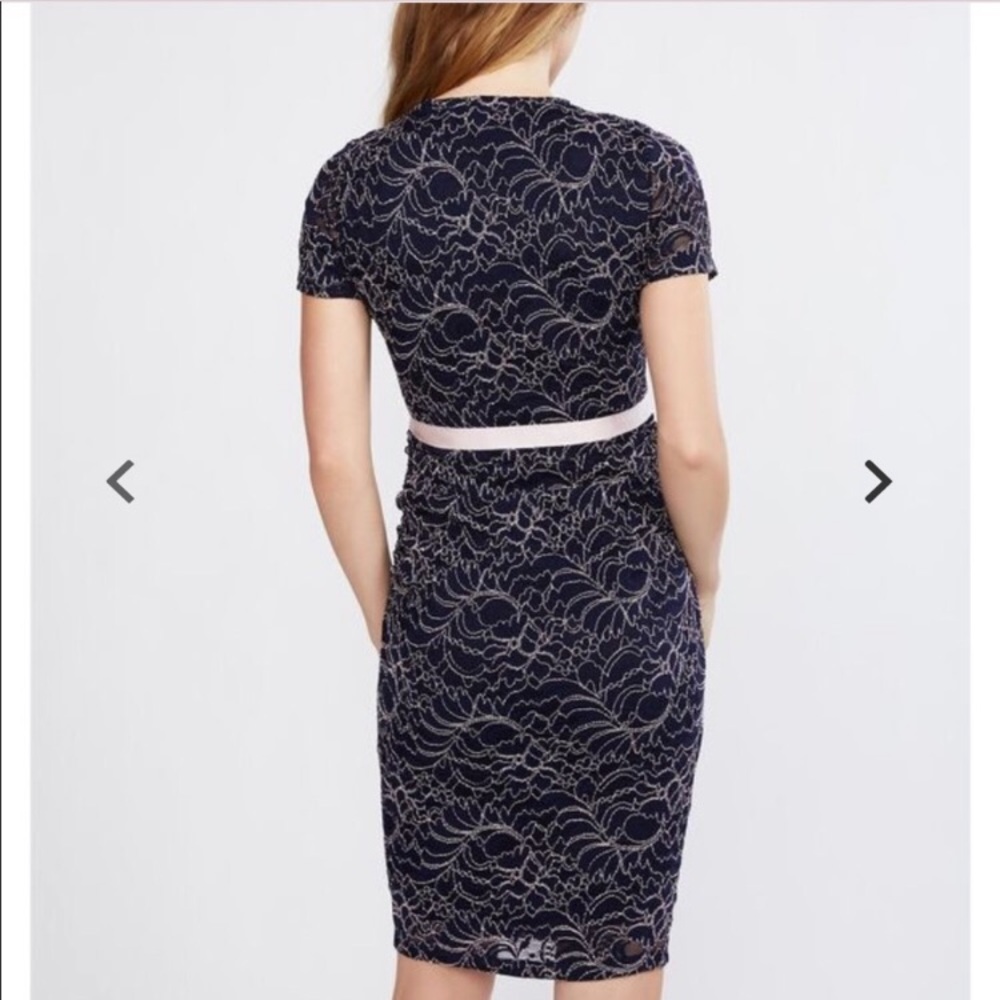 Lace Maternity dress- NWT - Picture 4 of 6